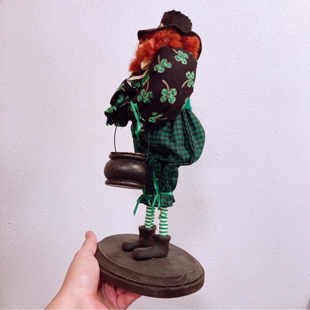 Leprechaun Plush with Shamrock Pot of Gold Paper Mache Figurine Hand Made - Picture 3 of 7